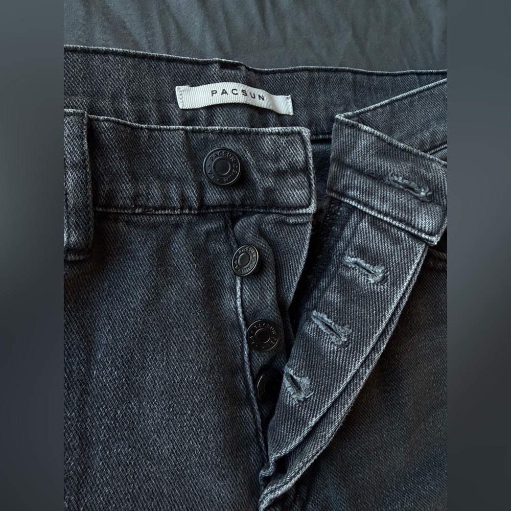 PacSun Distressed Black Ripped Straight Jeans - Picture 3 of 6